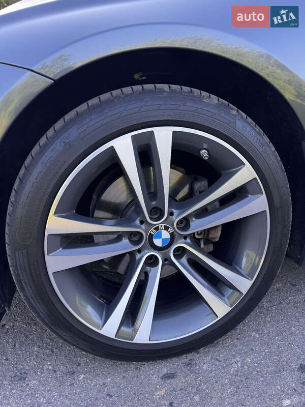 Седан BMW 3 Series 2017 в Полтаві