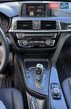 Седан BMW 3 Series 2017 в 