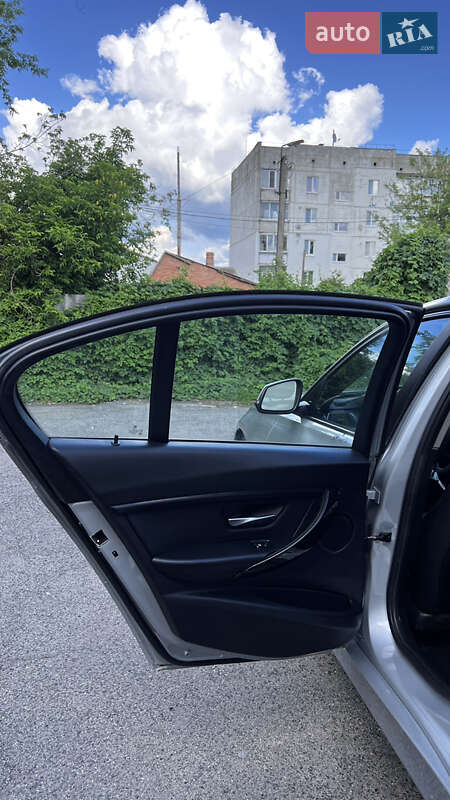 Седан BMW 3 Series 2017 в Полтаві