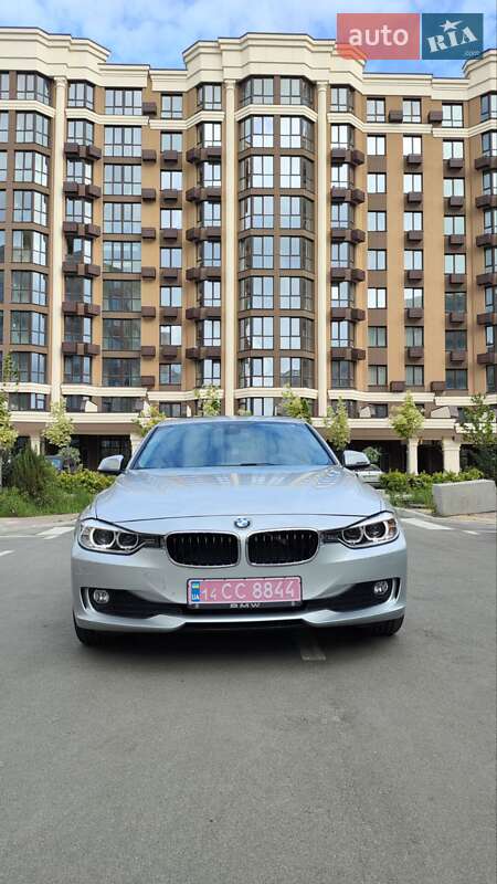 Седан BMW 3 Series 2014 в Киеве