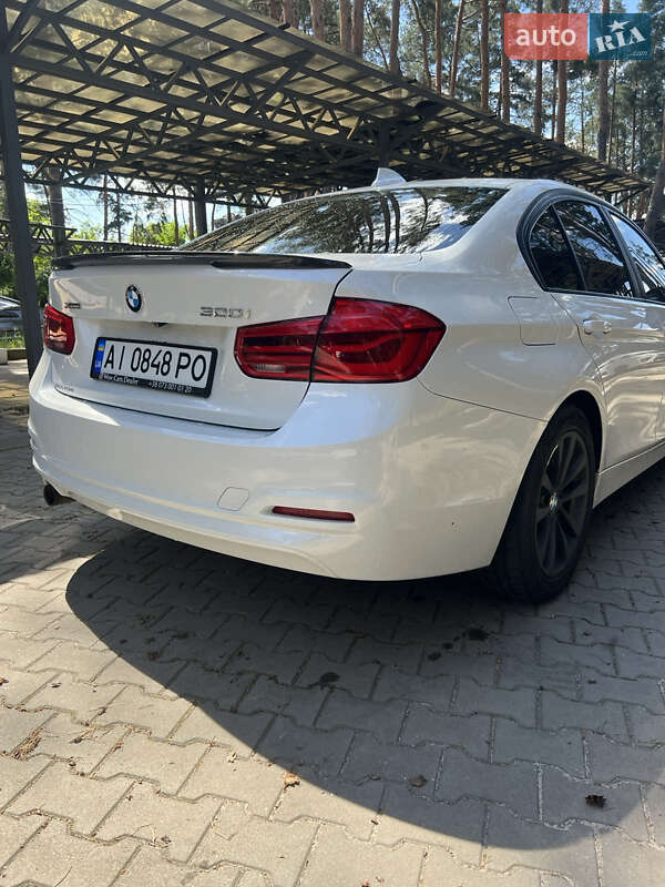Седан BMW 3 Series 2015 в Гостомелі