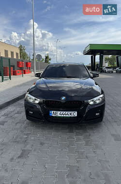 Седан BMW 3 Series 2016 в Дніпрі