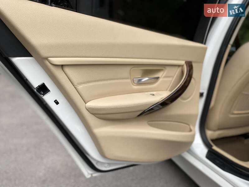 Седан BMW 3 Series 2014 в Вінниці
