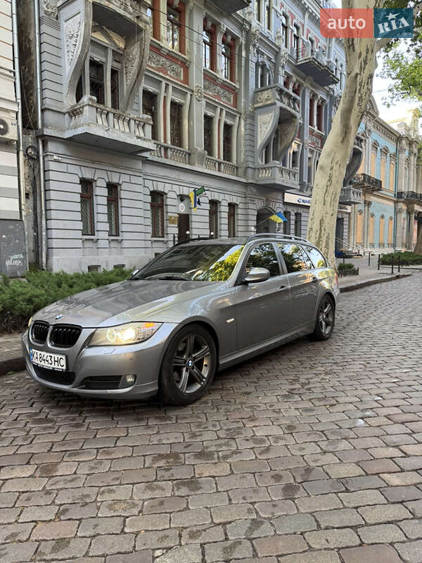 Универсал BMW 3 Series 2010 в 
