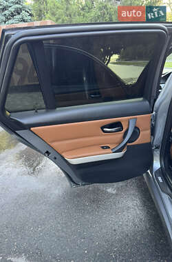 Универсал BMW 3 Series 2010 в 