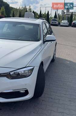 Седан BMW 3 Series 2016 в 