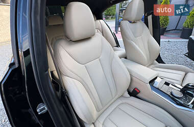 Седан BMW 3 Series 2019 в 