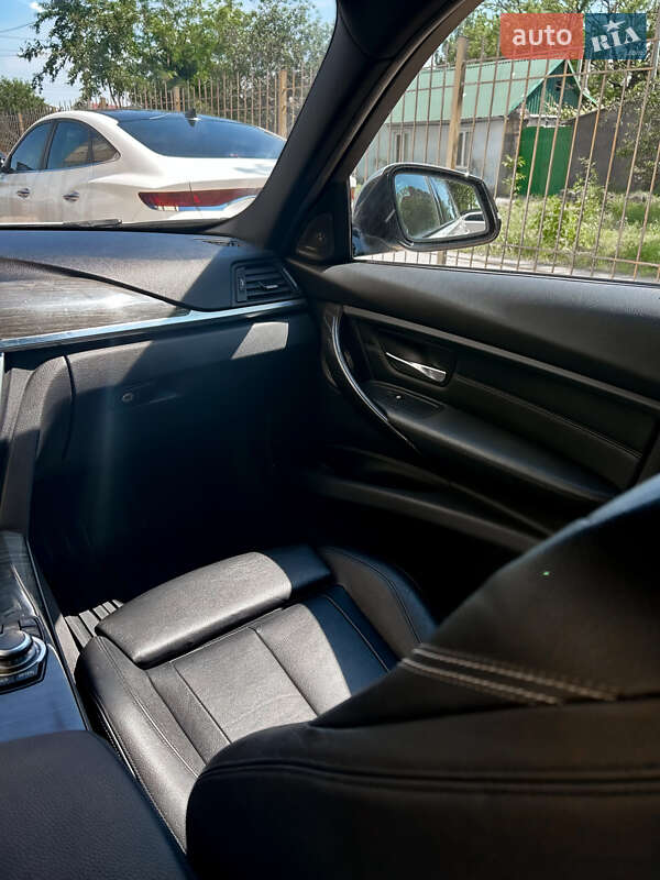 Седан BMW 3 Series 2013 в Миколаєві