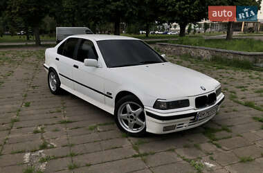 Седан BMW 3 Series 1992 в Житомире