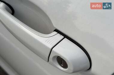 Седан BMW 3 Series 2013 в 