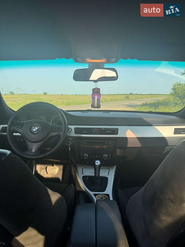 Седан BMW 3 Series 2006 в Одессе
