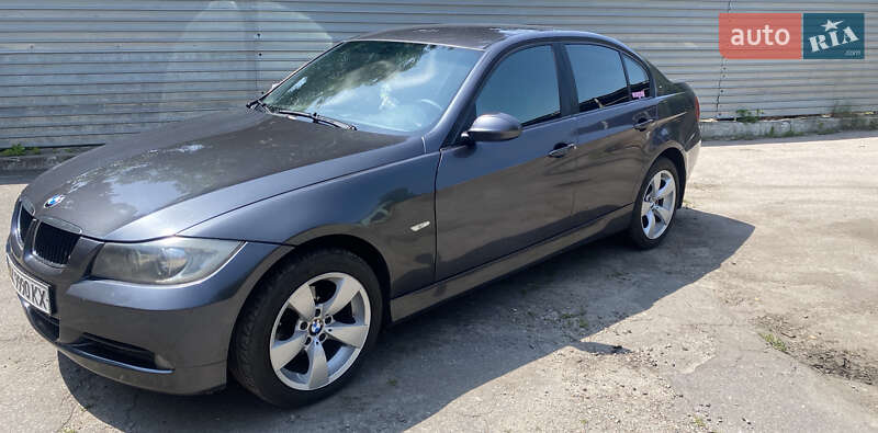 Седан BMW 3 Series 2005 в Харькове