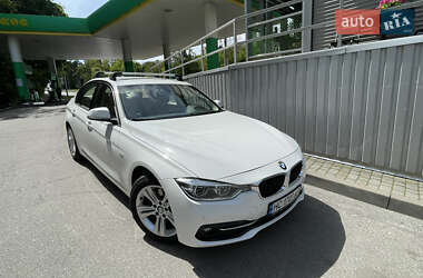 Седан BMW 3 Series 2015 в Львове