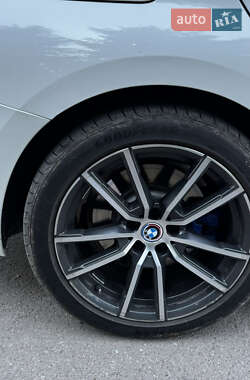 Седан BMW 3 Series 2019 в 