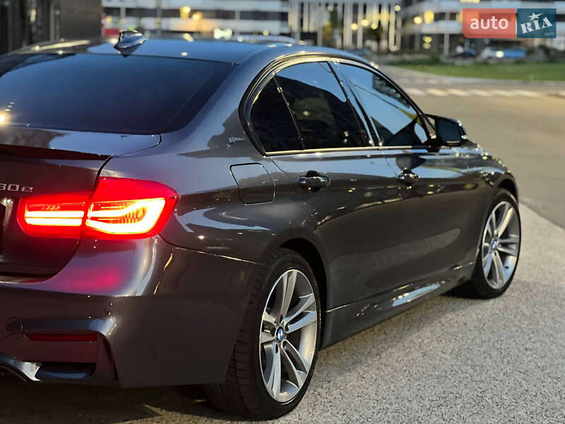 Седан BMW 3 Series 2016 в Києві