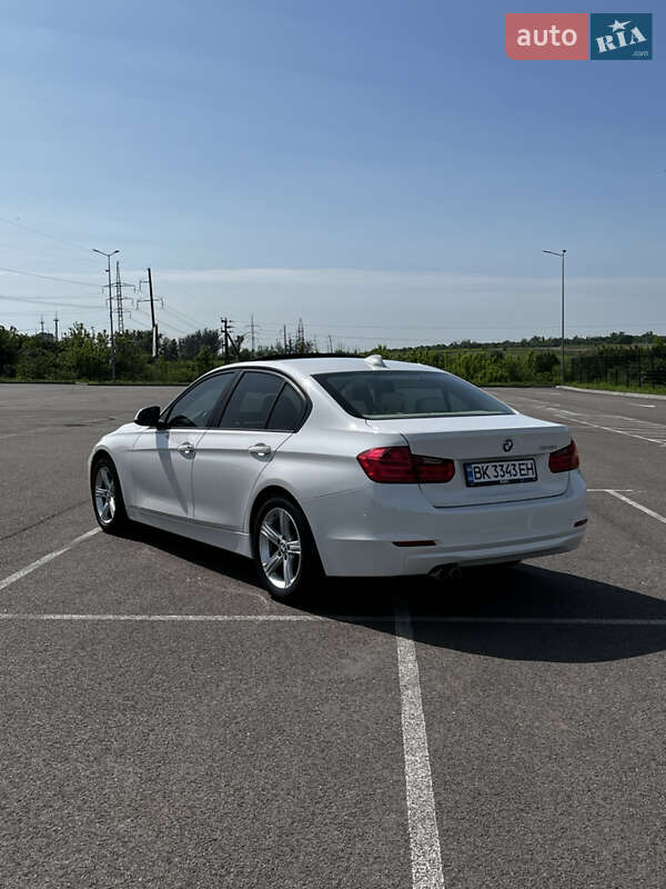 Седан BMW 3 Series 2013 в Ровно