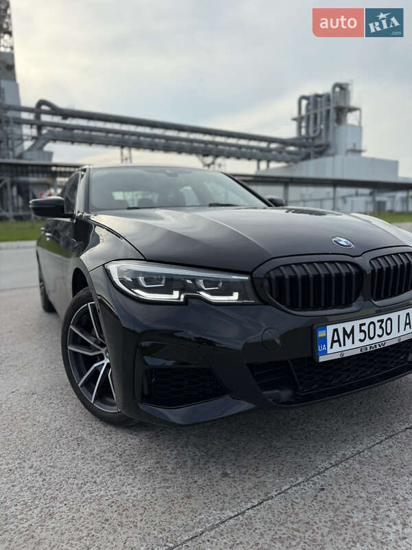 Седан BMW 3 Series 2021 в Коростені