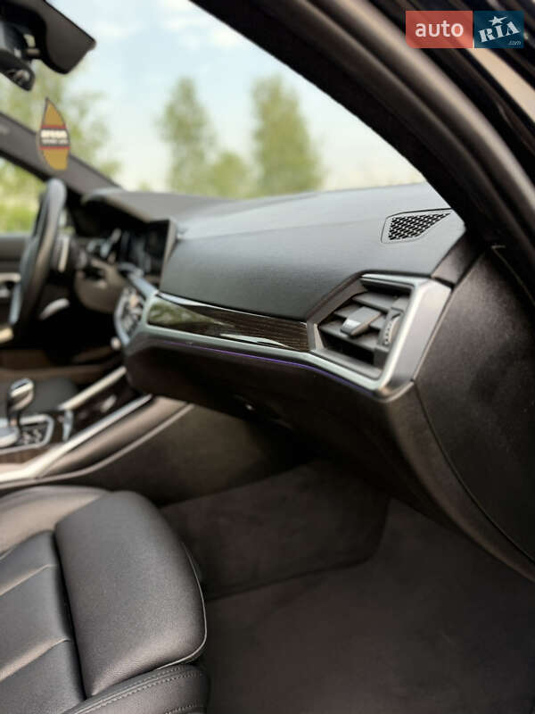 Седан BMW 3 Series 2021 в Коростені