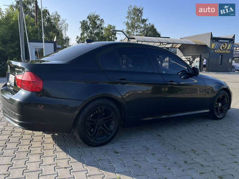 Седан BMW 3 Series 2010 в Черновцах фото 5 Седан BMW 3 Series 2010 в Черновцах