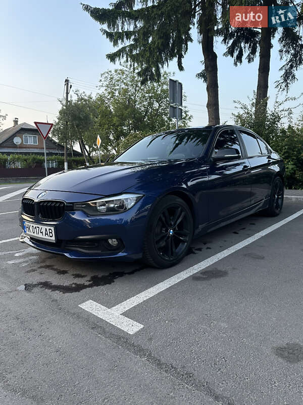 Седан BMW 3 Series 2016 в 