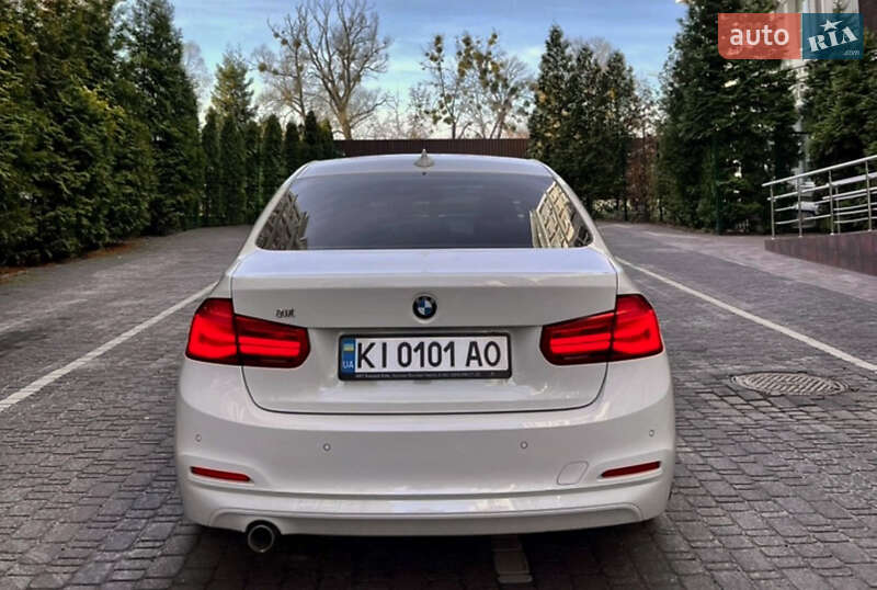 Седан BMW 3 Series 2017 в Киеве