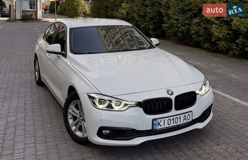 Седан BMW 3 Series 2017 в Киеве