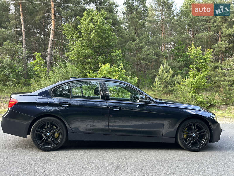 Седан BMW 3 Series 2016 в Ровно