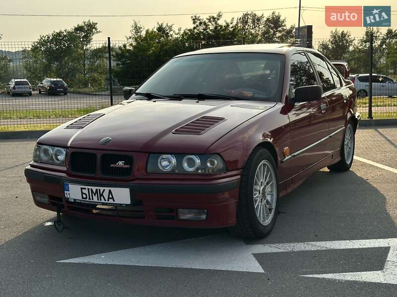 Седан BMW 3 Series 1990 в 