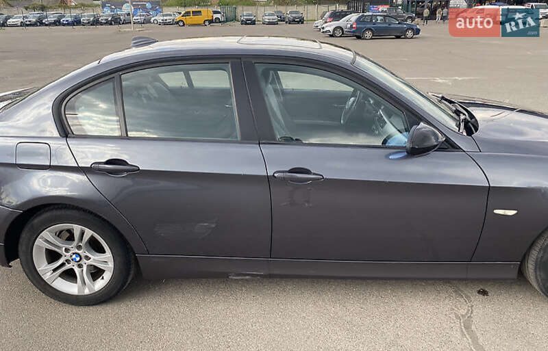 Седан BMW 3 Series 2008 в Чутовому