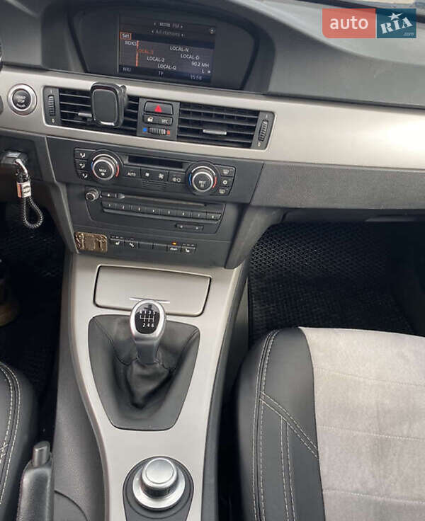 Седан BMW 3 Series 2008 в Чутовому