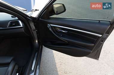 Седан BMW 3 Series 2017 в 