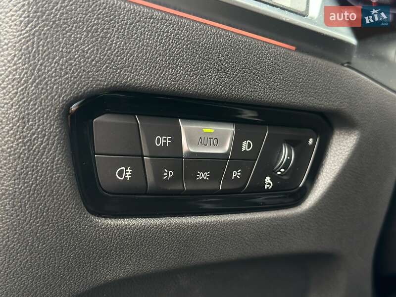 Седан BMW 3 Series 2022 в Києві