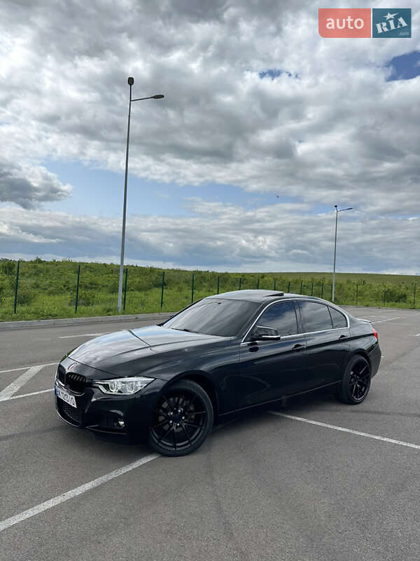 Седан BMW 3 Series 2017 в 