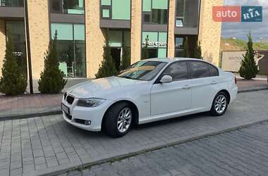 Седан BMW 3 Series 2011 в 