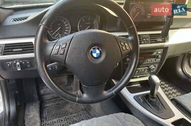 Седан BMW 3 Series 2011 в 