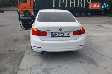 Седан BMW 3 Series 2015 в 
