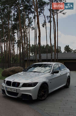 Седан BMW 3 Series 2011 в 