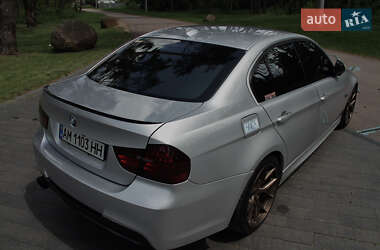 Седан BMW 3 Series 2011 в 
