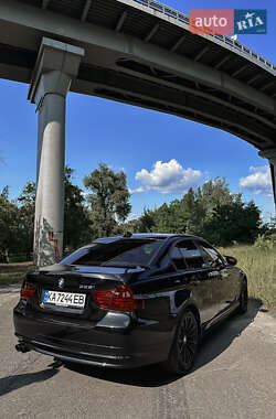 Седан BMW 3 Series 2011 в 