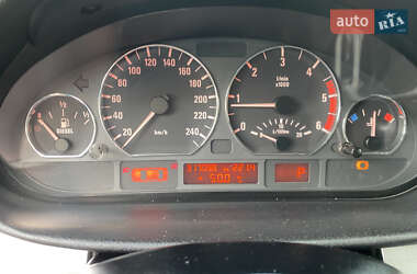 Седан BMW 3 Series 2002 в 