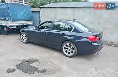 Седан BMW 3 Series 2015 в Киеве
