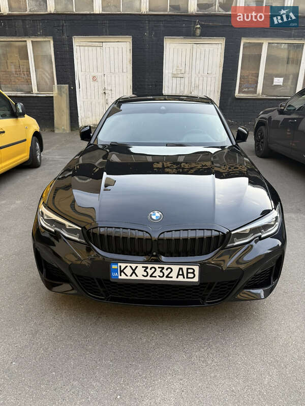 Седан BMW 3 Series 2018 в Киеве