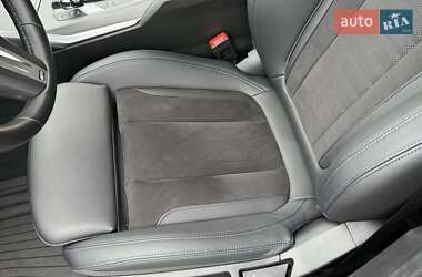 Седан BMW 3 Series 2022 в 