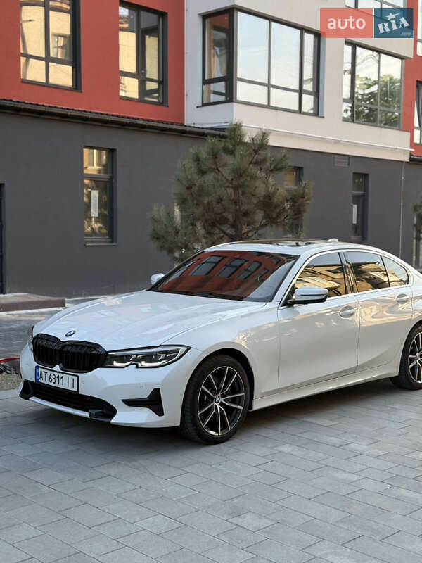 Седан BMW 3 Series 2020 в Ивано-Франковске