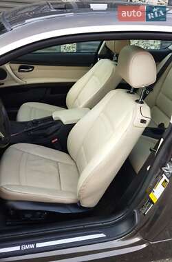 Купе BMW 3 Series 2011 в 