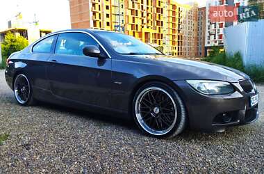 Купе BMW 3 Series 2011 в 