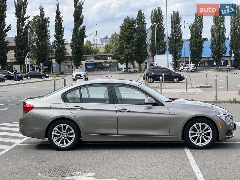 Седан BMW 3 Series 2015 в Киеве