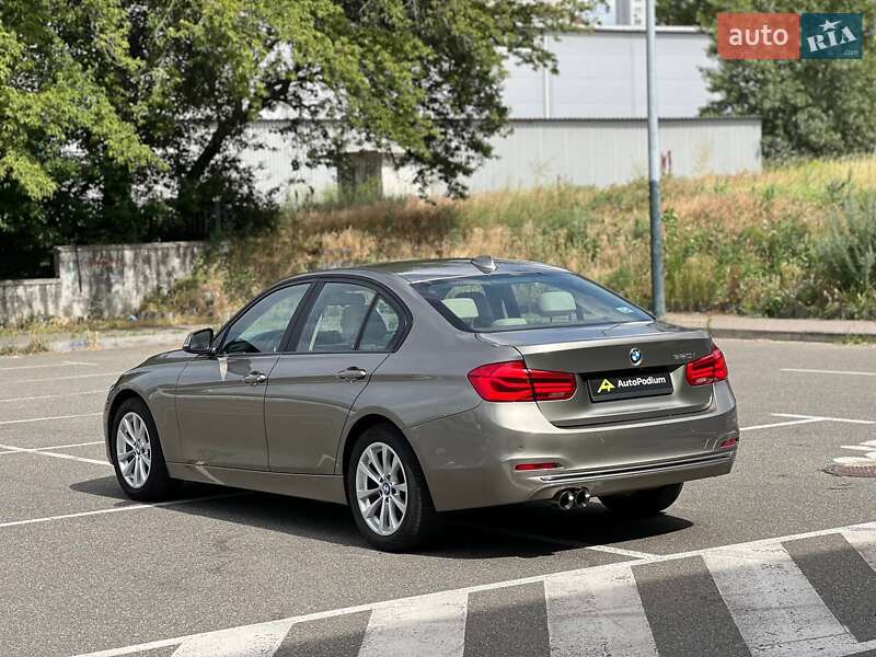 Седан BMW 3 Series 2015 в Киеве