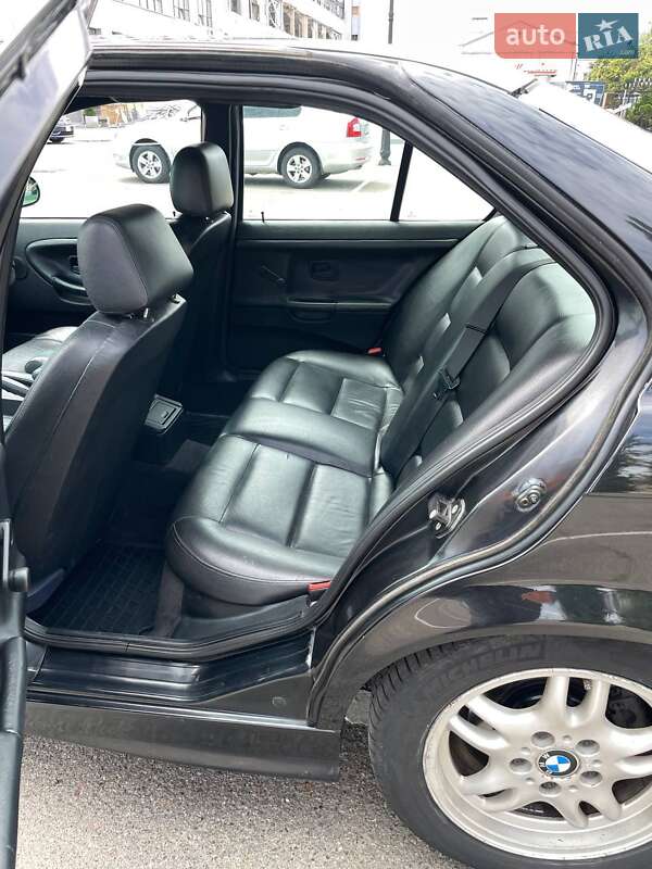 Седан BMW 3 Series 1995 в Києві