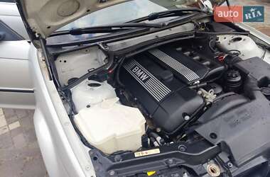Седан BMW 3 Series 1999 в Береговому